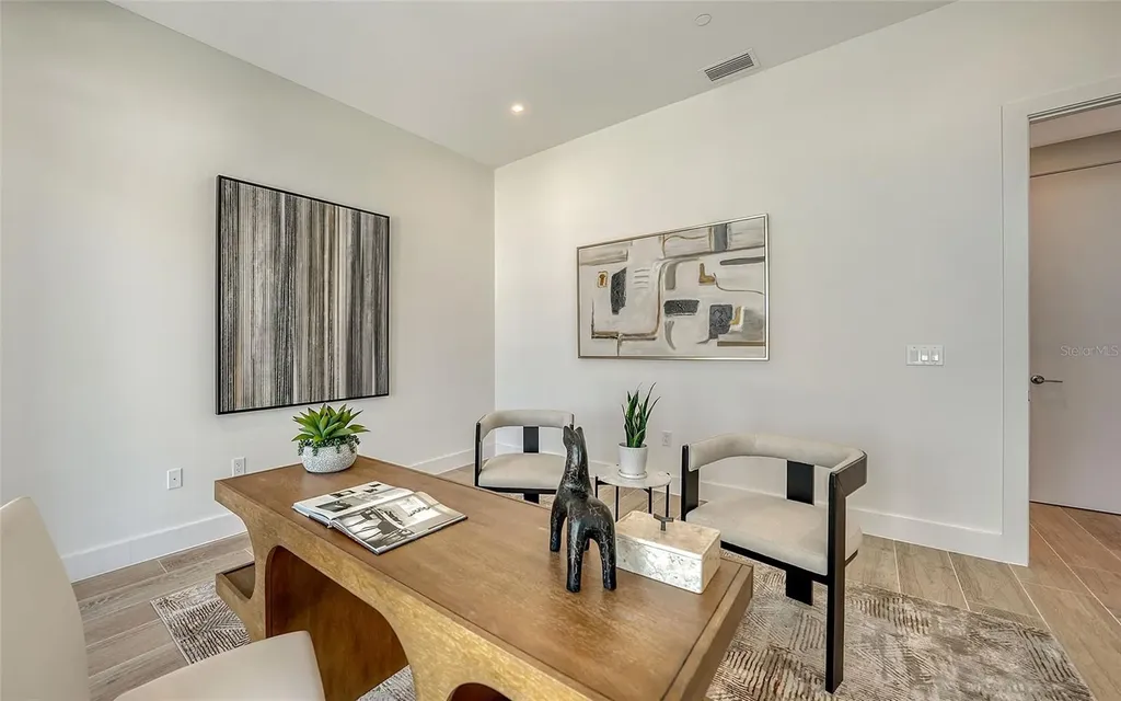 33 S Palm Avenue Sarasota FL 34236