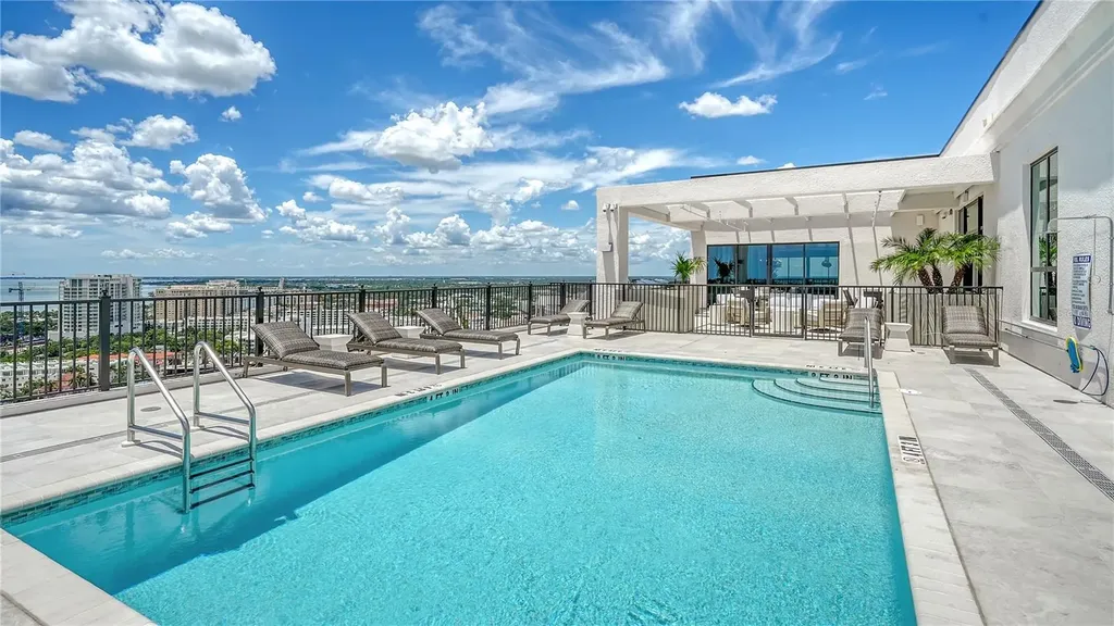 33 S Palm Avenue Sarasota FL 34236