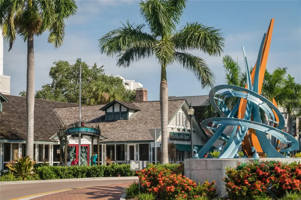 33 S Palm Avenue Sarasota FL 34236