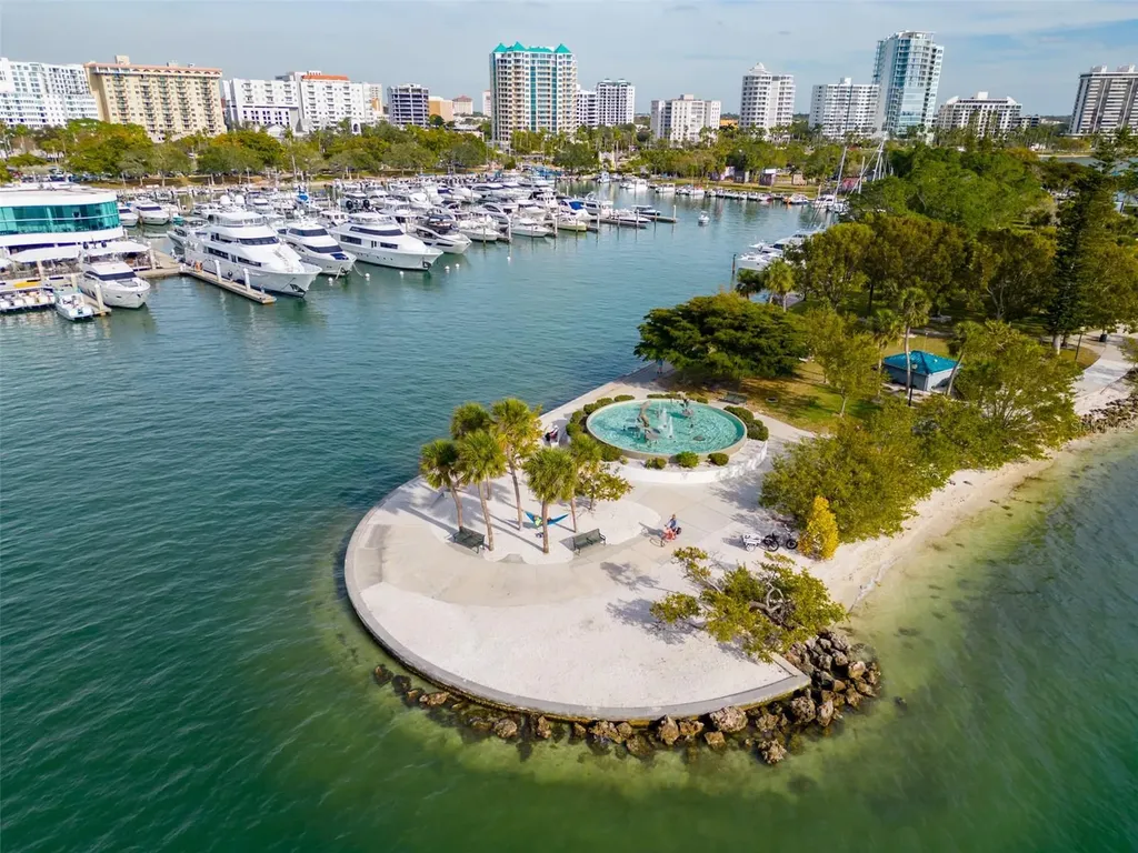 33 S Palm Avenue Sarasota FL 34236