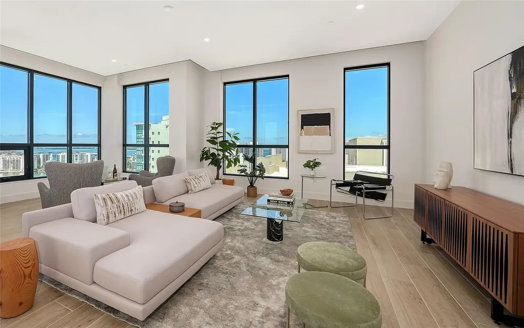 33 S Palm Avenue Sarasota FL 34236