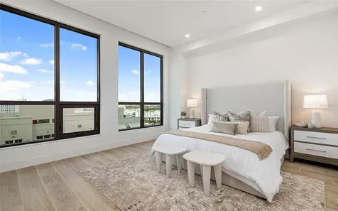 33 S Palm Avenue Sarasota FL 34236