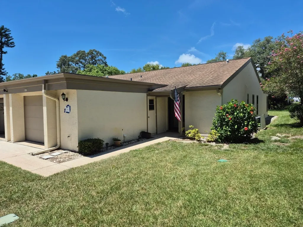1306 Golfview Drive Tarpon Springs FL 34689