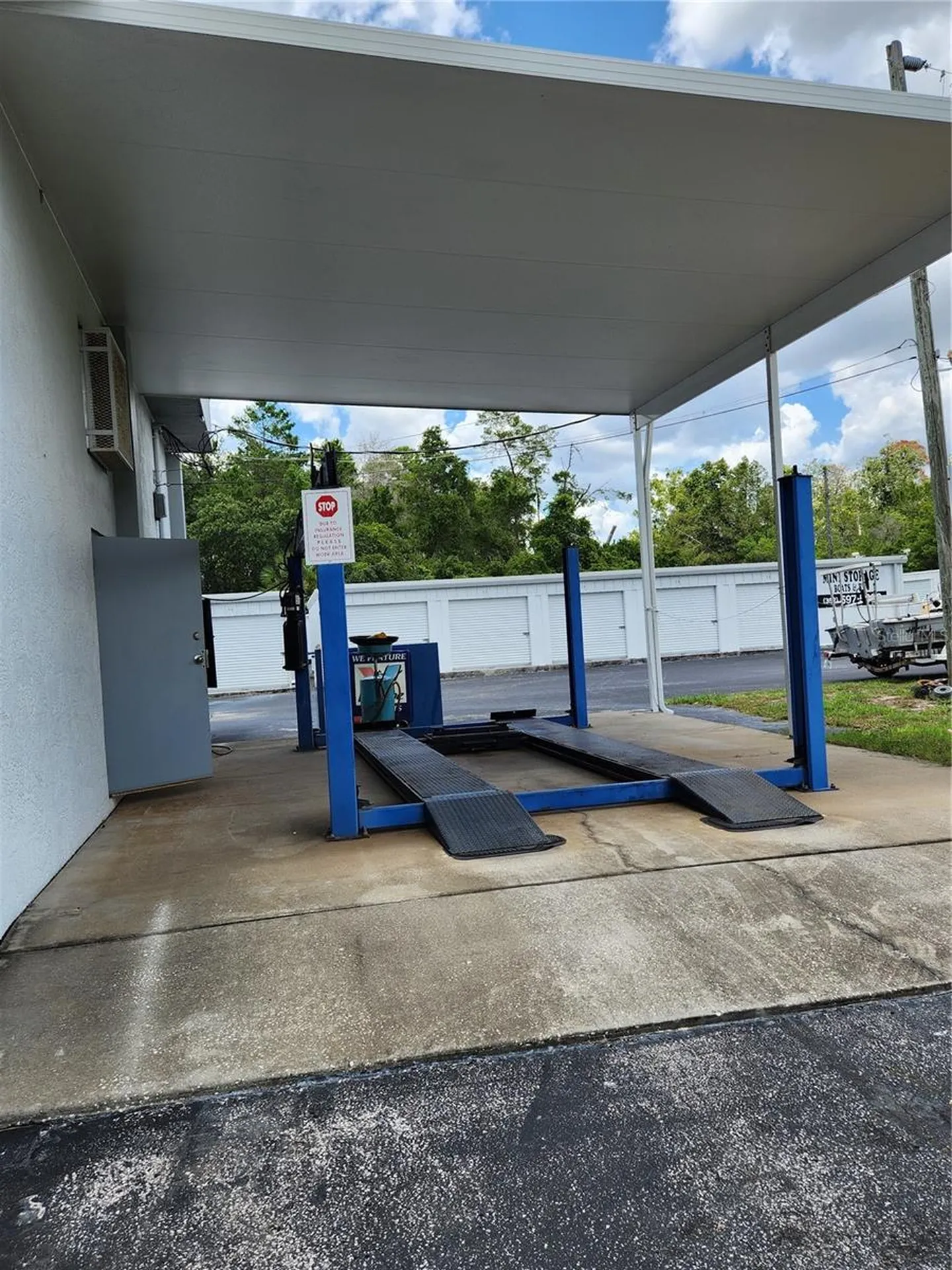 8415 Cortez Boulevard Weeki Wachee FL 34607