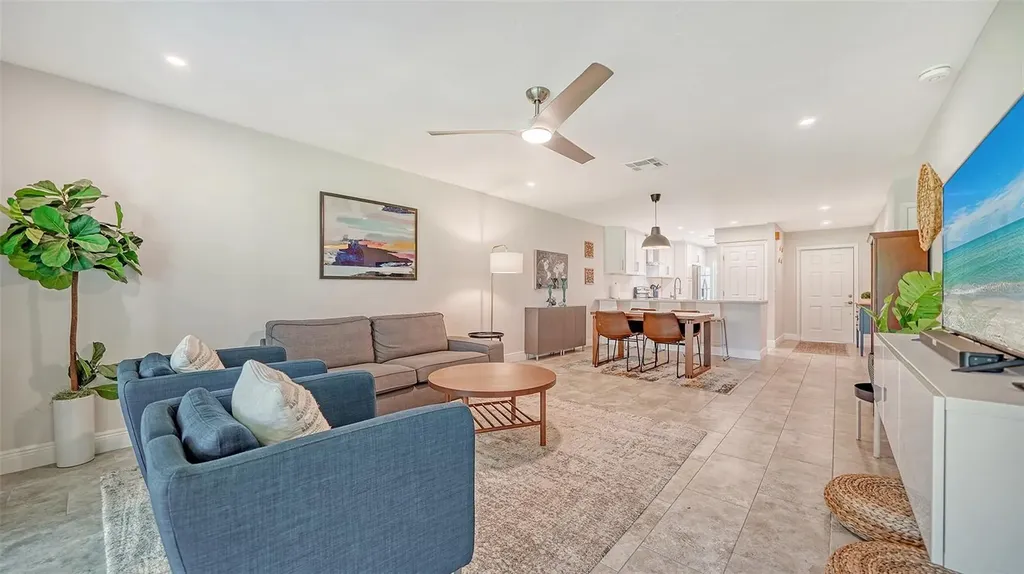 7820 Palm Aire Lane Sarasota FL 34243