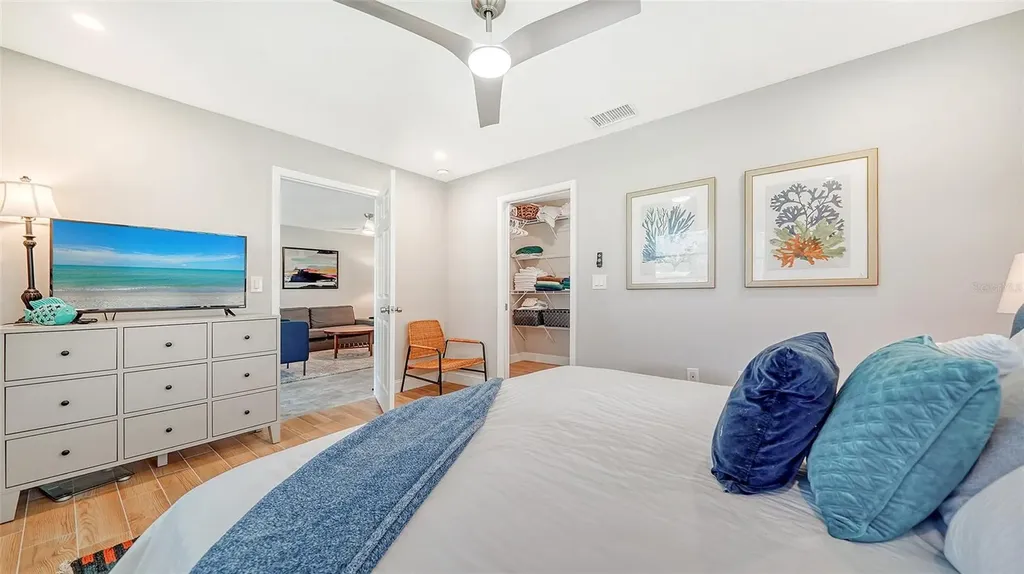 7820 Palm Aire Lane Sarasota FL 34243