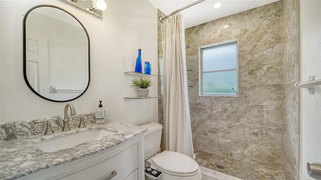 7820 Palm Aire Lane Sarasota FL 34243