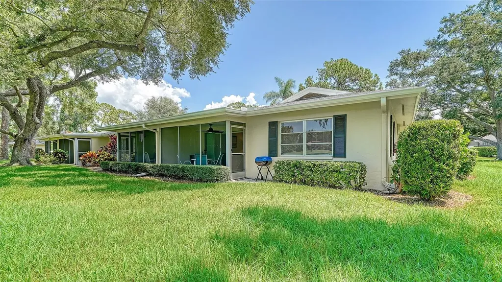 7820 Palm Aire Lane Sarasota FL 34243