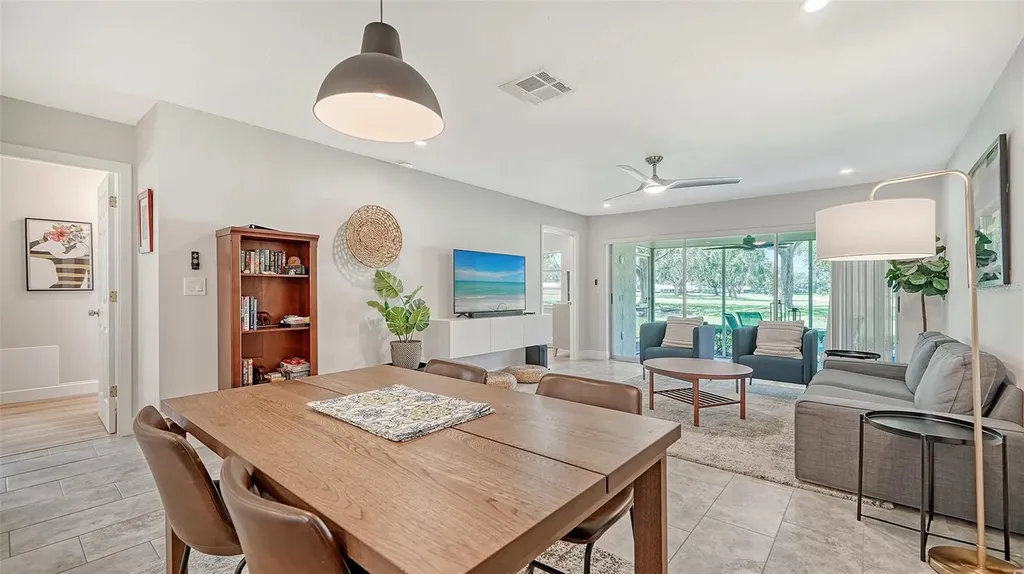 7820 Palm Aire Lane Sarasota FL 34243