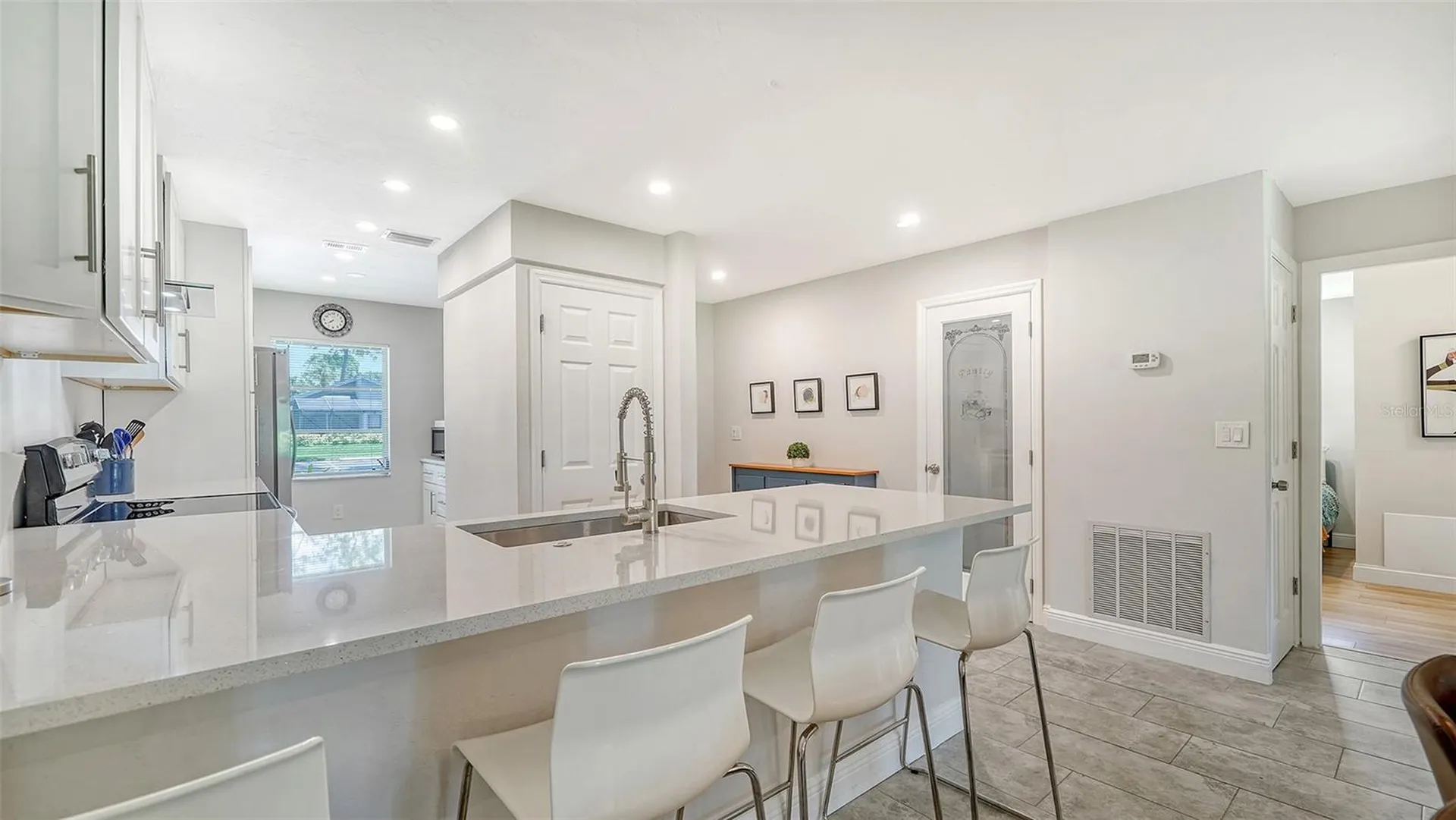 7820 Palm Aire Lane Sarasota FL 34243
