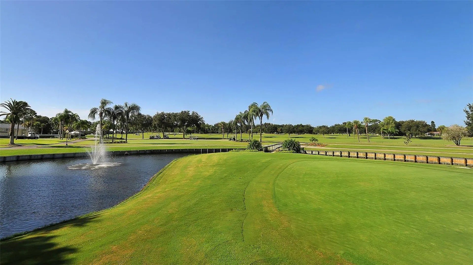 7820 Palm Aire Lane Sarasota FL 34243