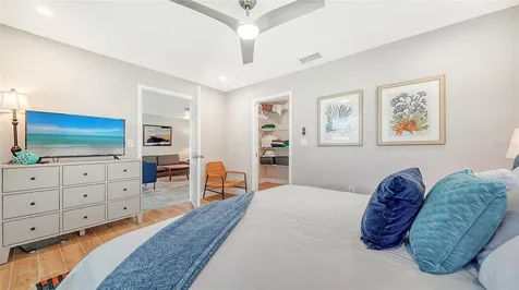 7820 Palm Aire Lane Sarasota FL 34243
