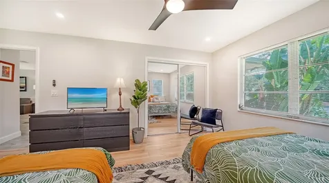 7820 Palm Aire Lane Sarasota FL 34243