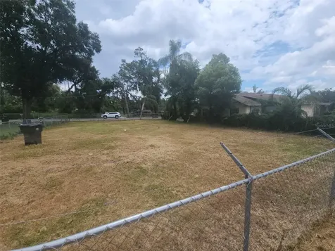 5232 Pine Street Seffner FL 33584
