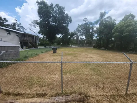 5232 Pine Street Seffner FL 33584