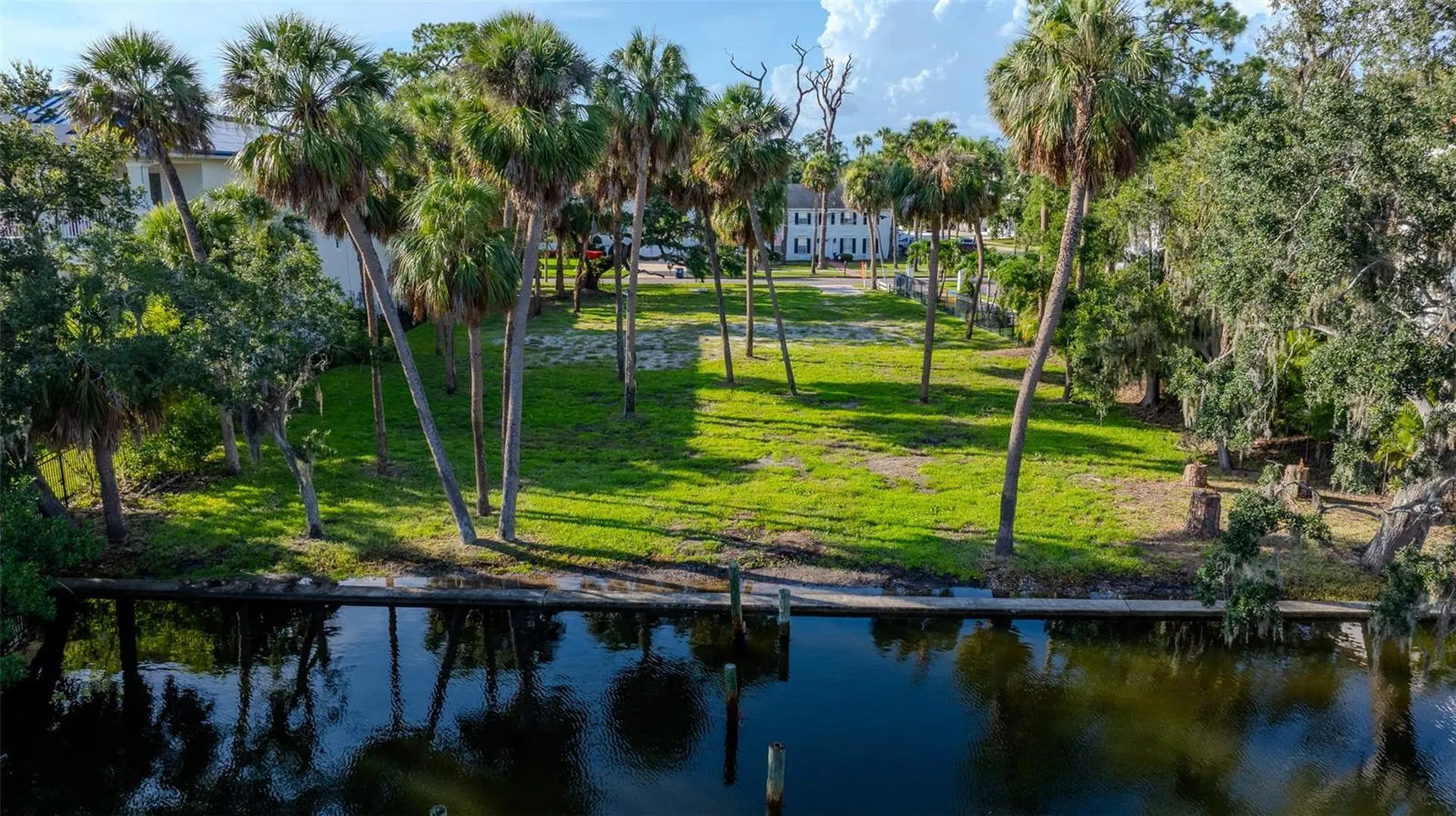 2631 N Dundee Street Tampa FL 33629