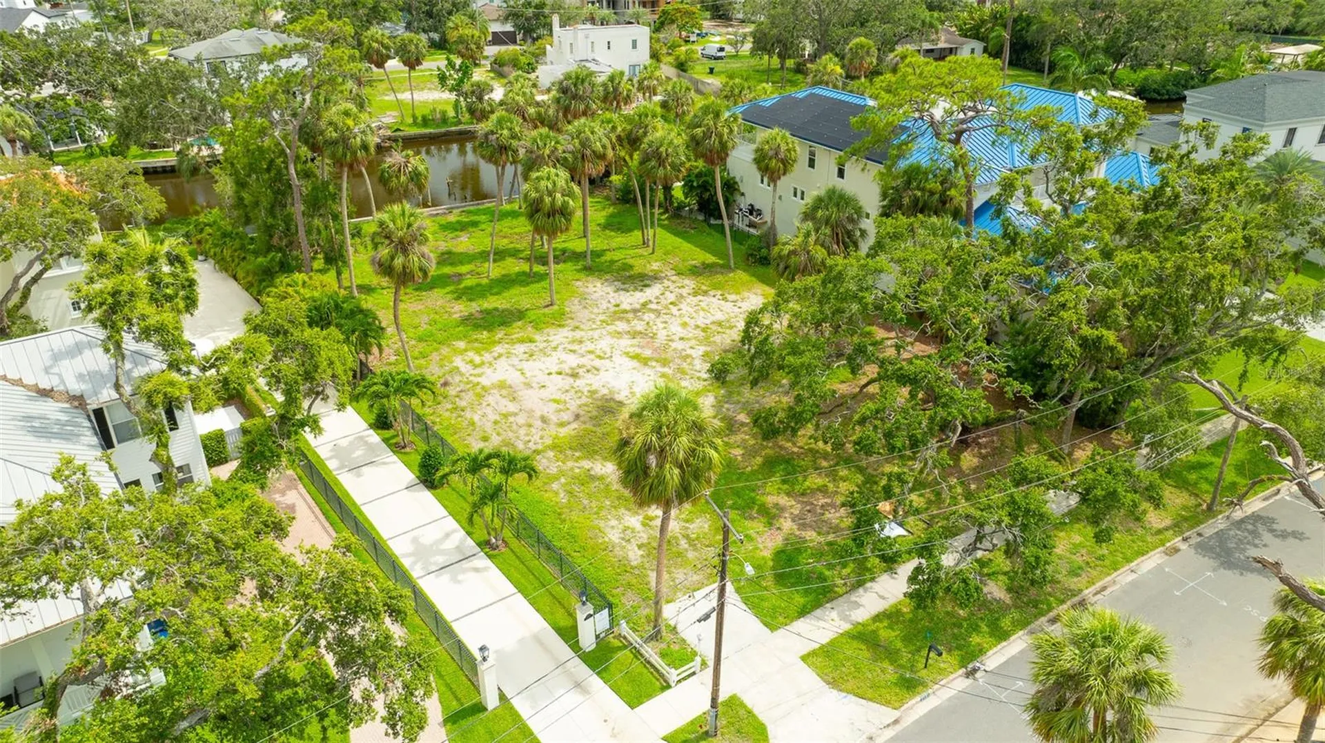 2631 N Dundee Street Tampa FL 33629