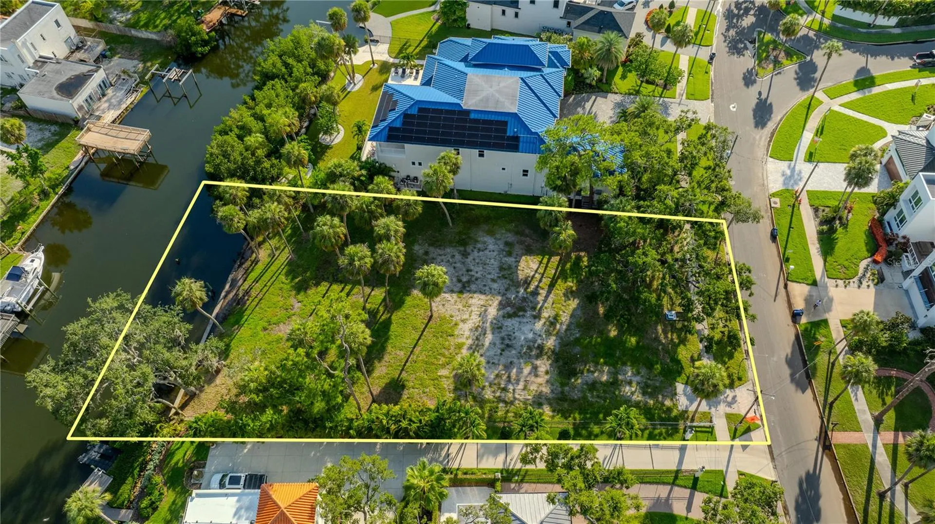 2631 N Dundee Street Tampa FL 33629