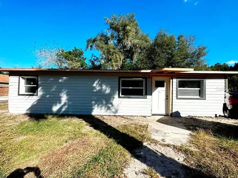 921 S Salisbury Avenue Deland FL 32720