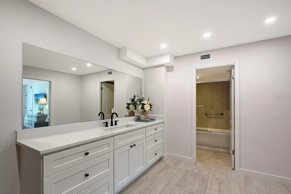 1701 Gulf Of Mexico Drive Longboat Key FL 34228