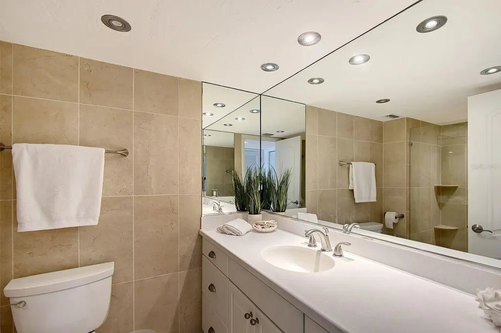 1701 Gulf Of Mexico Drive Longboat Key FL 34228