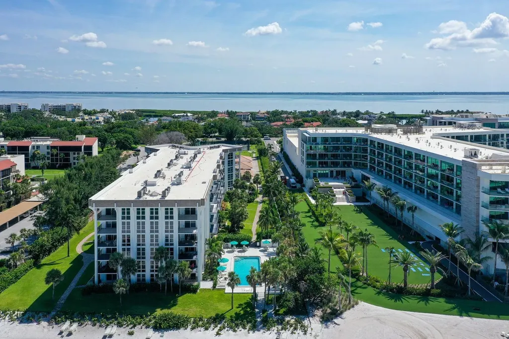 1701 Gulf Of Mexico Drive Longboat Key FL 34228