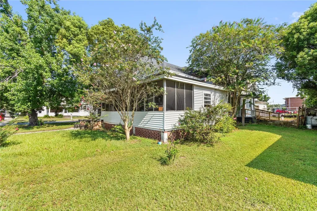 202 E Badcock Boulevard Mulberry FL 33860