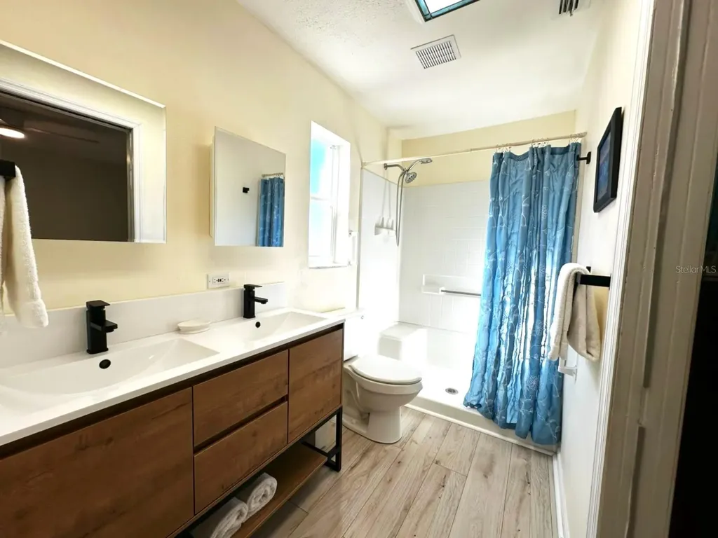 1737 Solon Avenue Dunedin FL 34698