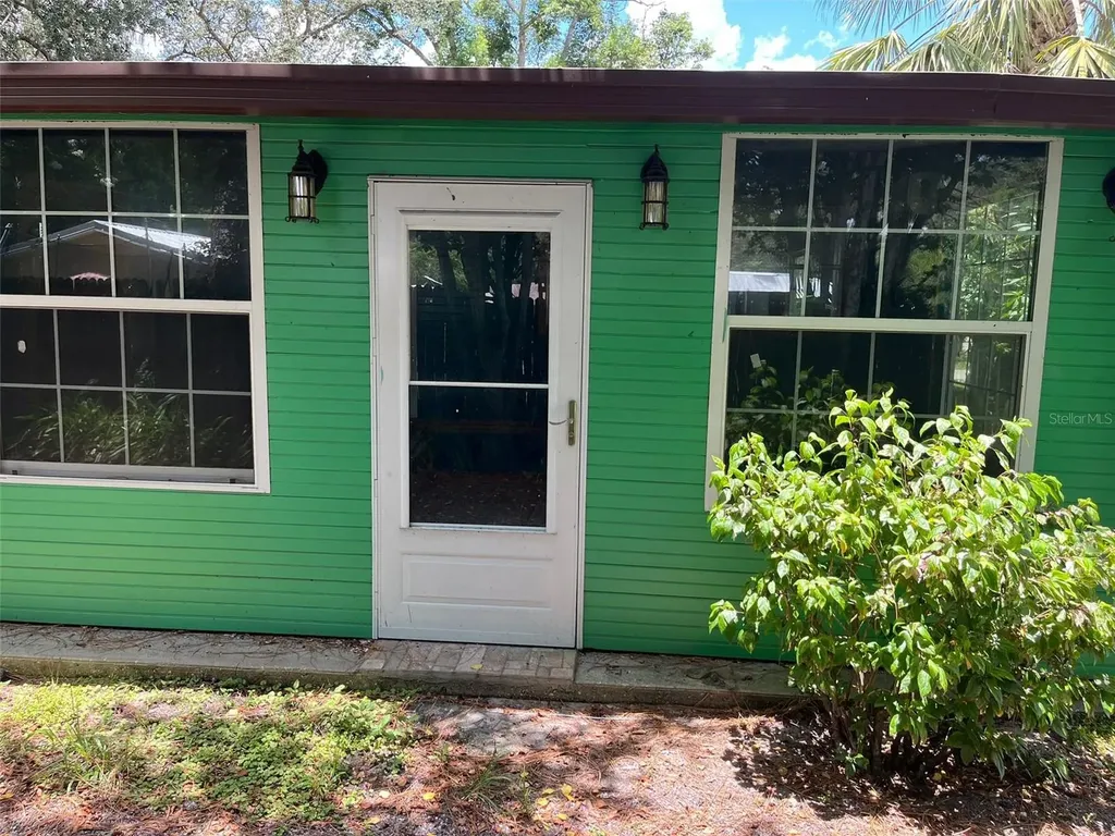 38250 E Collins Avenue W Zephyrhills FL 33542