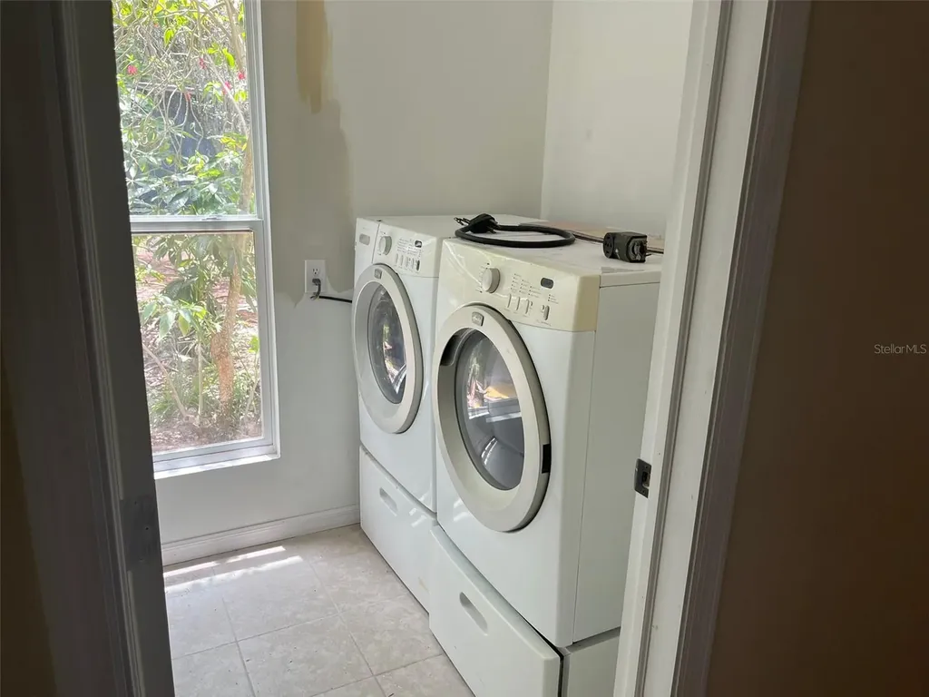 38250 E Collins Avenue W Zephyrhills FL 33542
