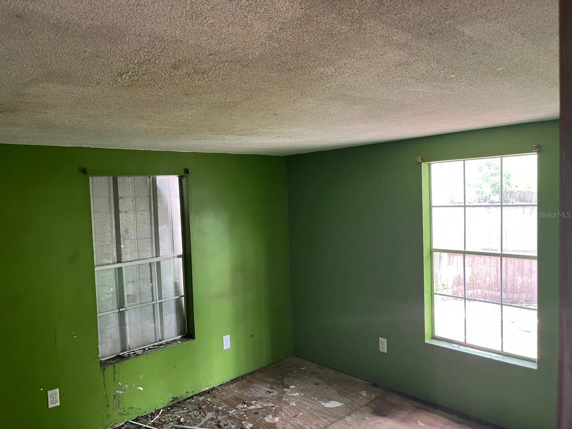 38250 E Collins Avenue W Zephyrhills FL 33542