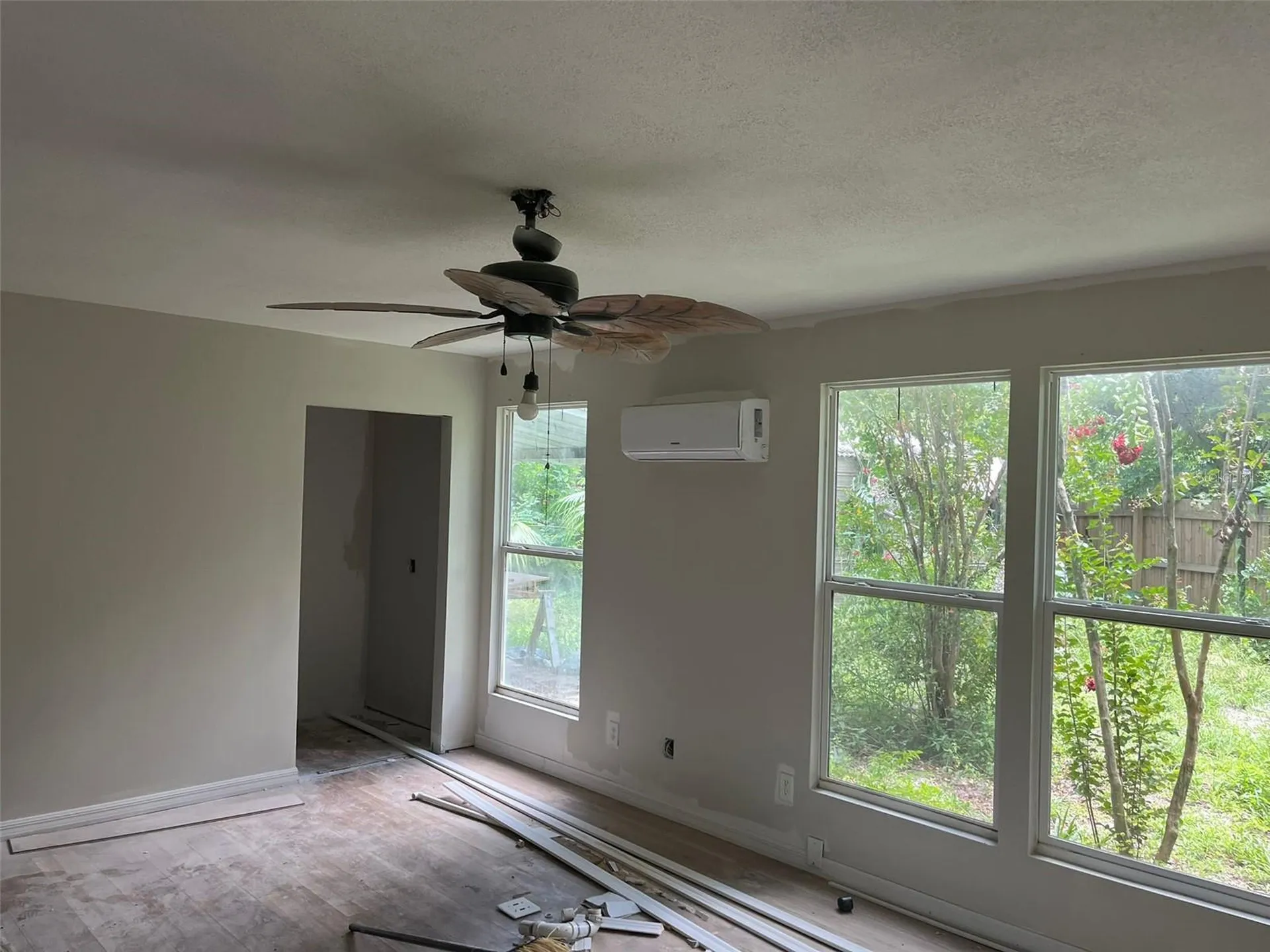 38250 E Collins Avenue W Zephyrhills FL 33542