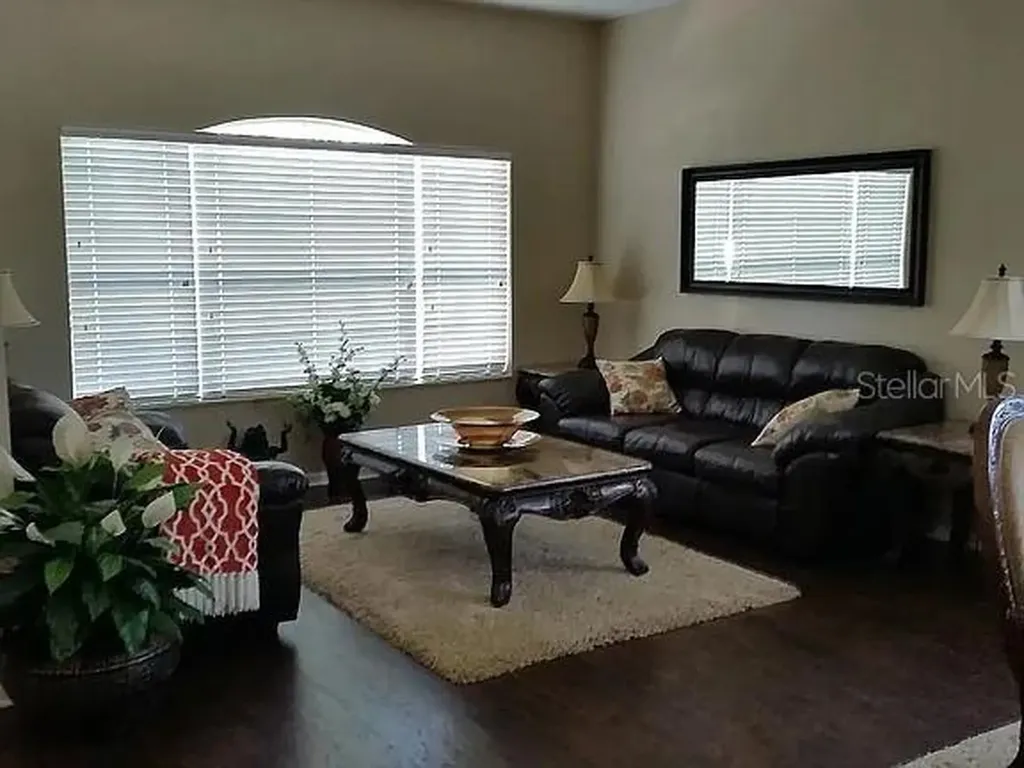 443 York Dale Drive Ruskin FL 33570