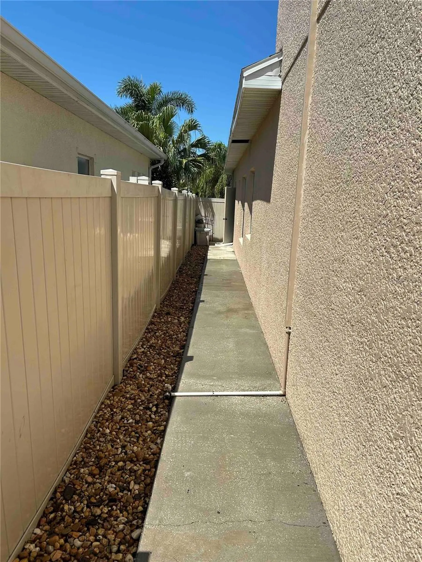 443 York Dale Drive Ruskin FL 33570