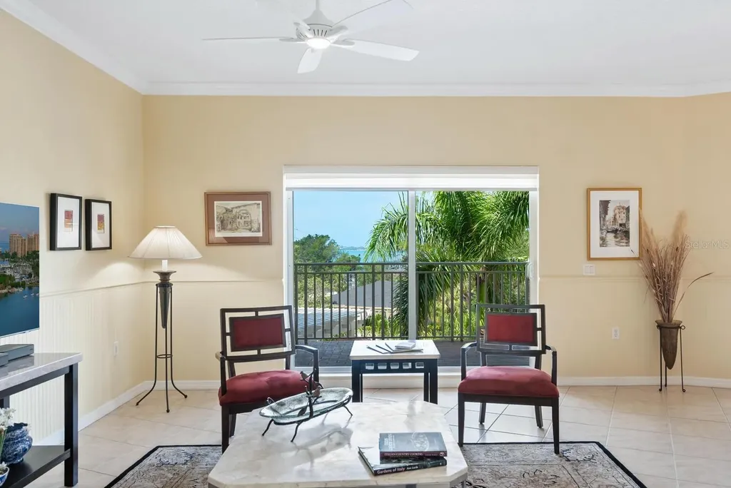 1188 N Tamiami Trail Sarasota FL 34236