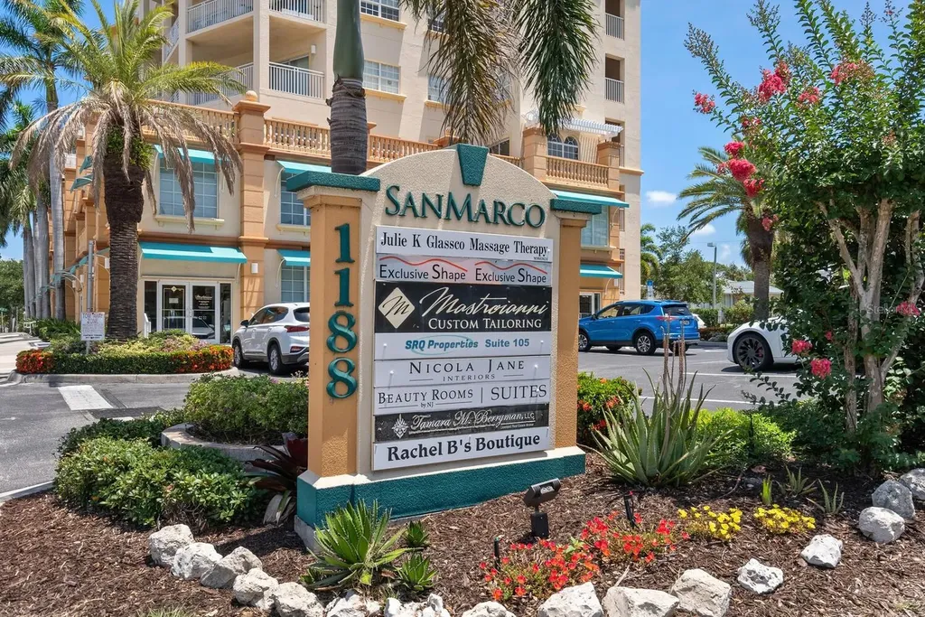 1188 N Tamiami Trail Sarasota FL 34236