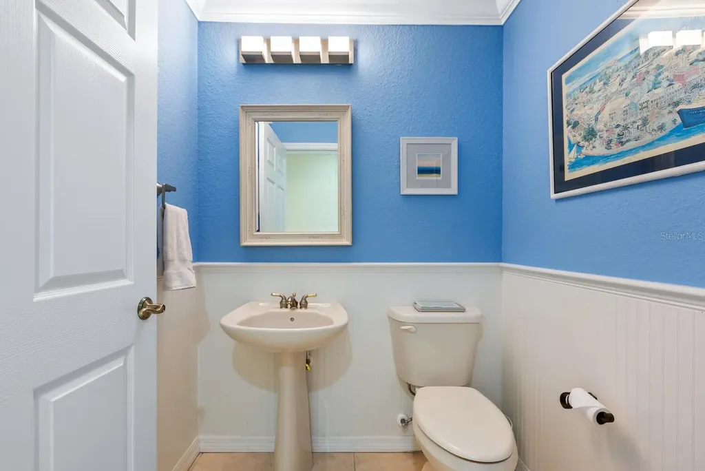 1188 N Tamiami Trail Sarasota FL 34236