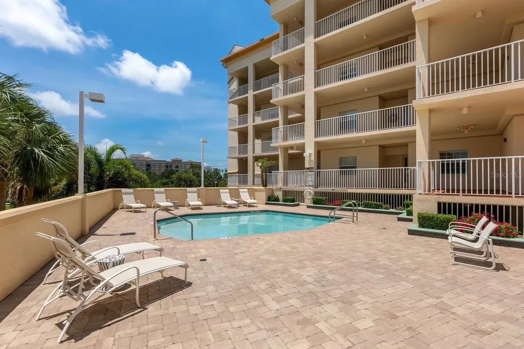1188 N Tamiami Trail Sarasota FL 34236
