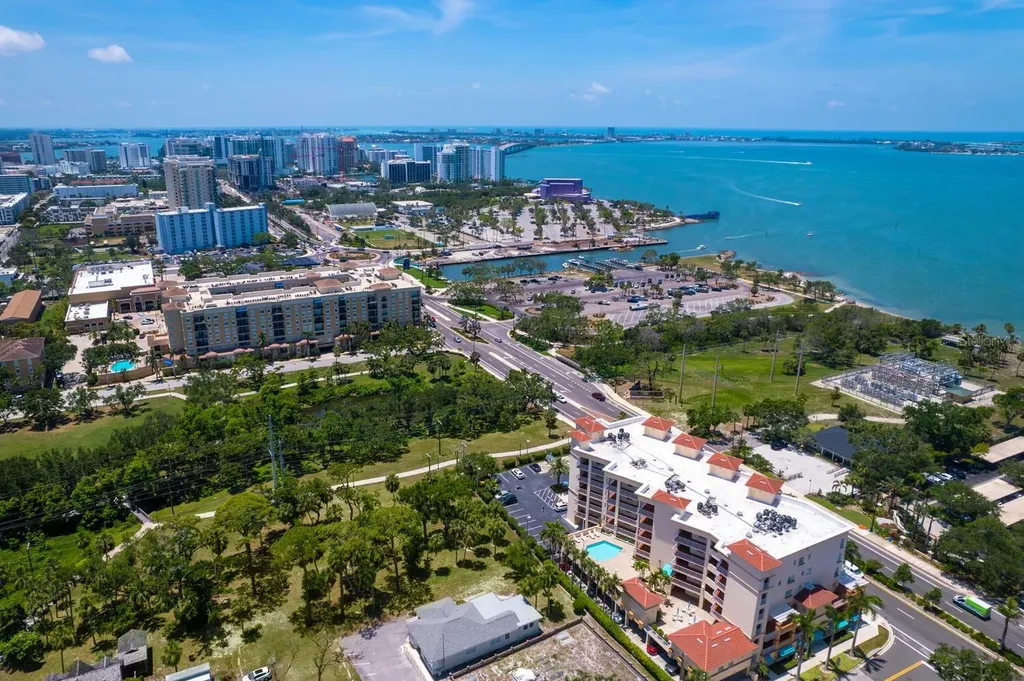 1188 N Tamiami Trail Sarasota FL 34236