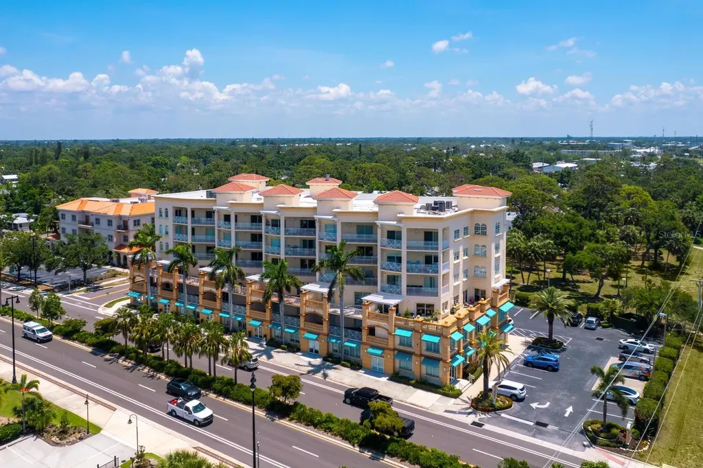 1188 N Tamiami Trail Sarasota FL 34236