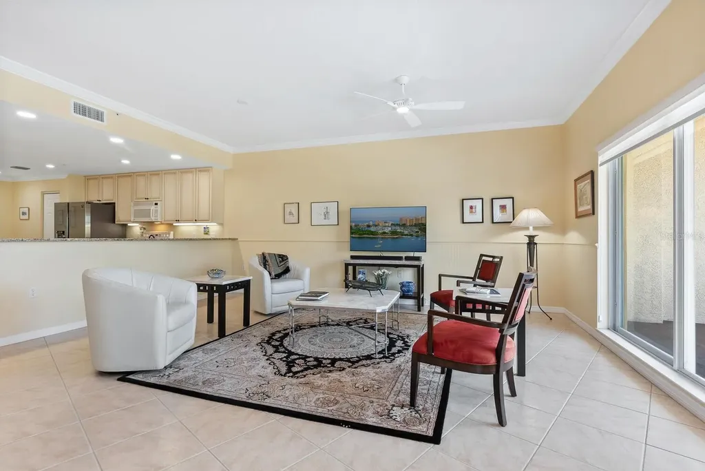 1188 N Tamiami Trail Sarasota FL 34236