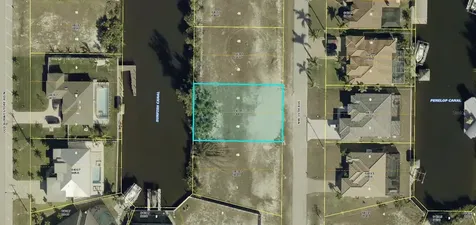 1612 NW 39th Avenue Cape Coral FL 33993
