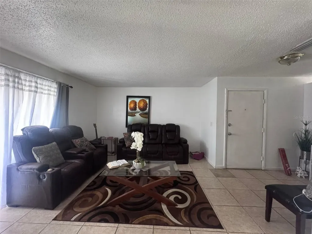 7210 N Manhattan Avenue Tampa FL 33614