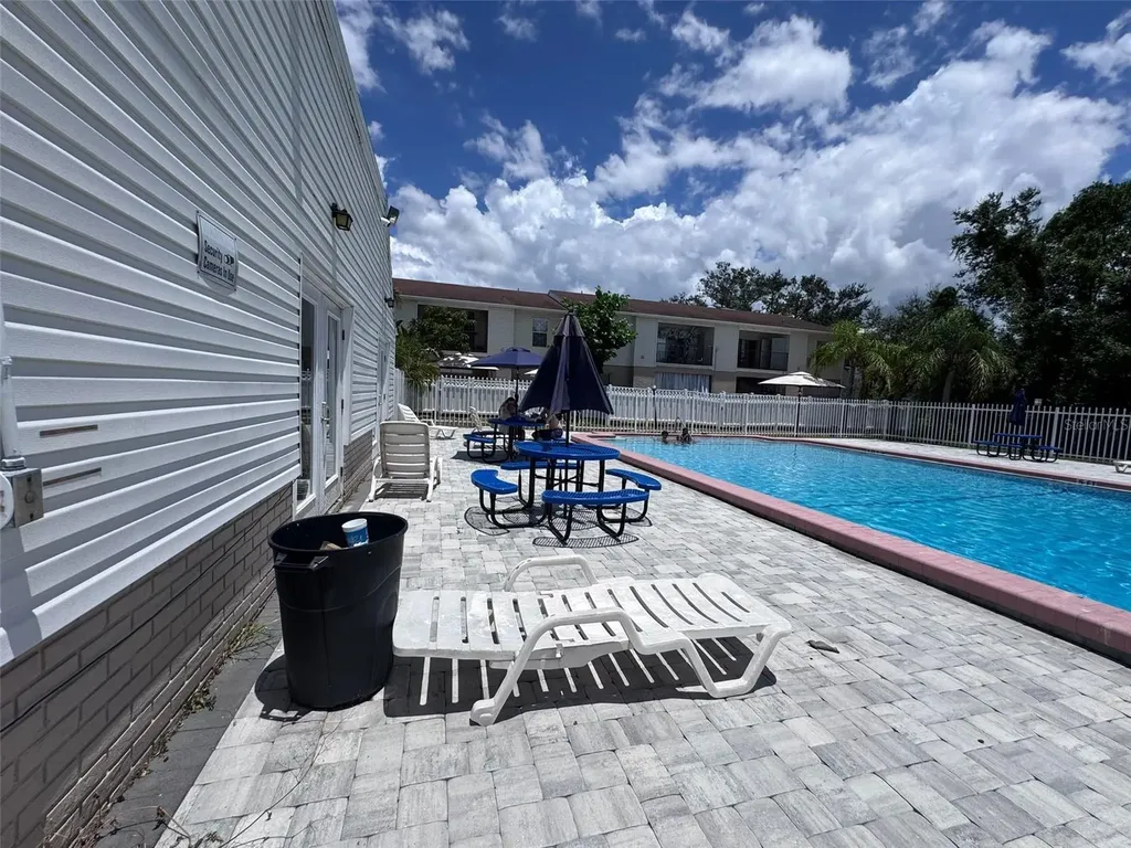 7210 N Manhattan Avenue Tampa FL 33614