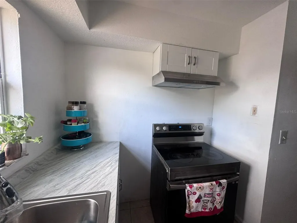 7210 N Manhattan Avenue Tampa FL 33614