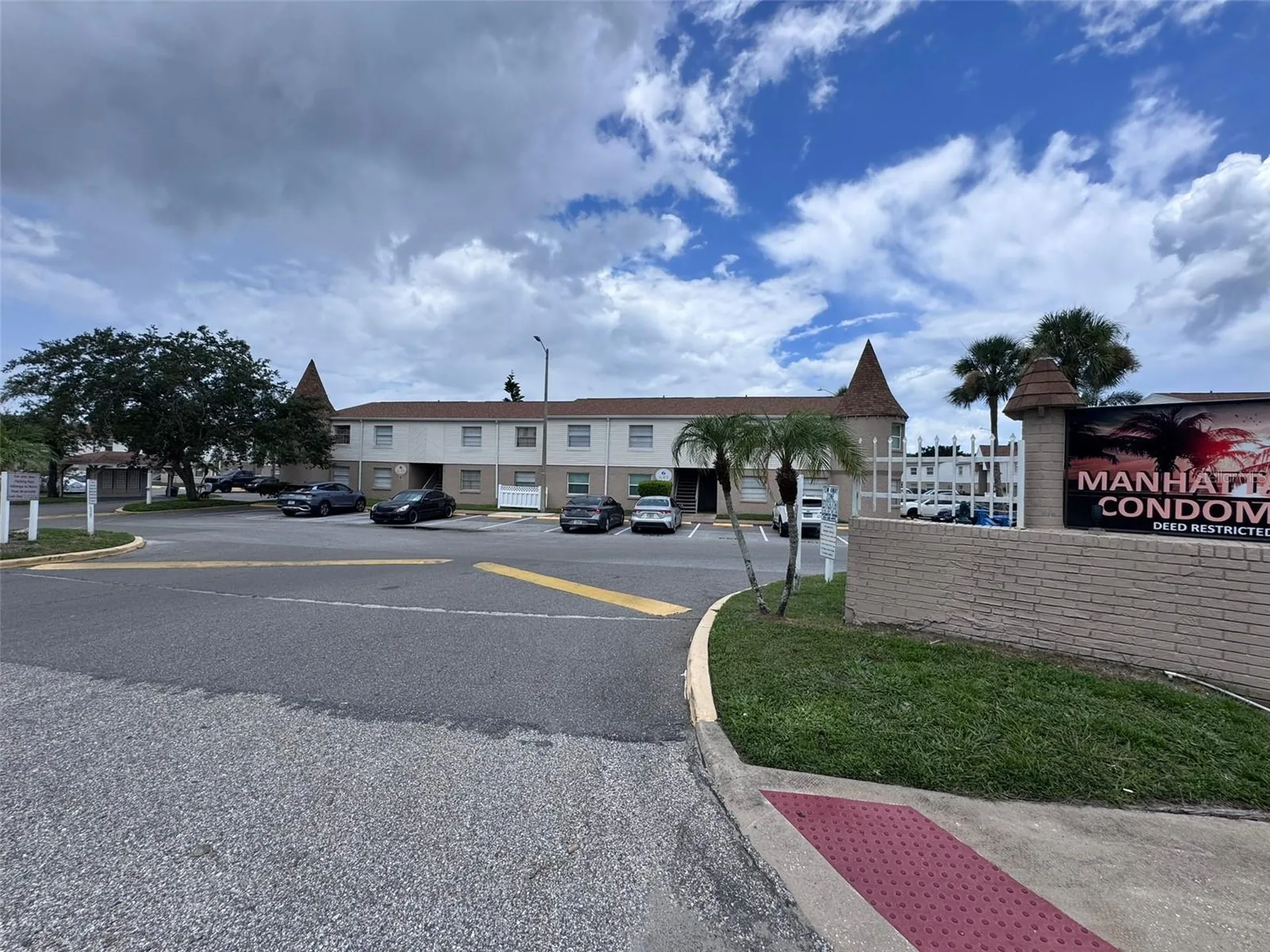 7210 N Manhattan Avenue Tampa FL 33614