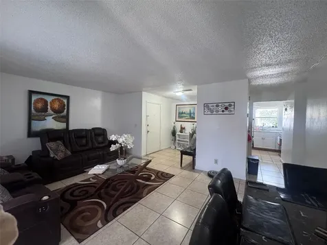 7210 N Manhattan Avenue Tampa FL 33614