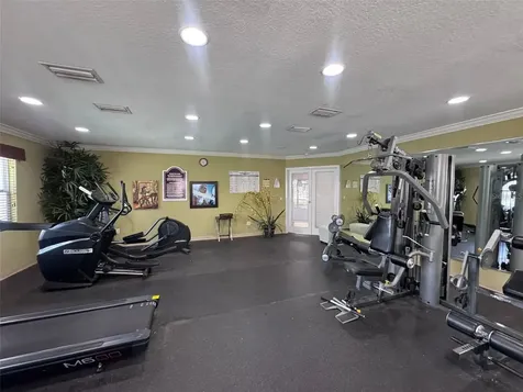7210 N Manhattan Avenue Tampa FL 33614