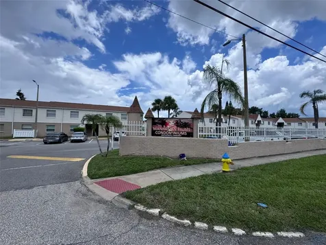 7210 N Manhattan Avenue Tampa FL 33614