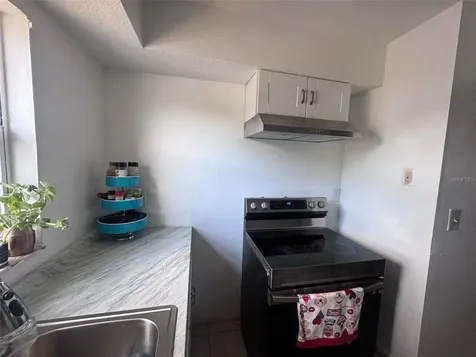7210 N Manhattan Avenue Tampa FL 33614